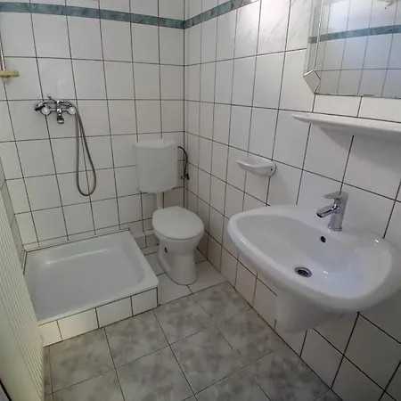 Buekfuerdo Bercsenyi 13 Apartmanhaz, Buekfalva