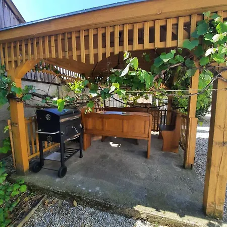 Buekfuerdo Bercsenyi 13 Apartmanhaz, Buekfalva