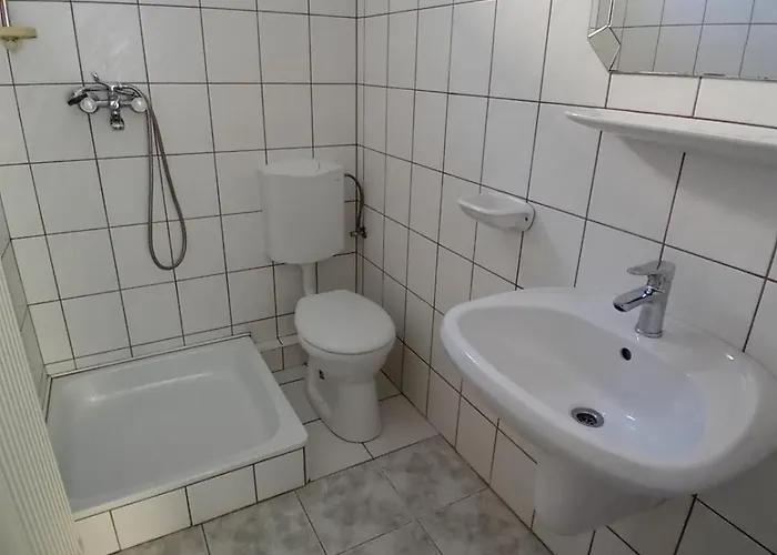 Buekfuerdo Bercsenyi 13 Apartmanhaz, Buekfalva