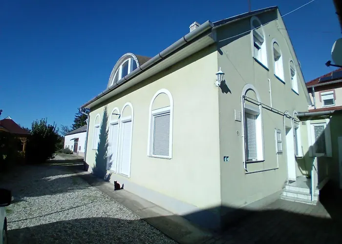 Lägenhet Buekfuerdo Bercsenyi 13 Apartmanhaz, Buekfalva